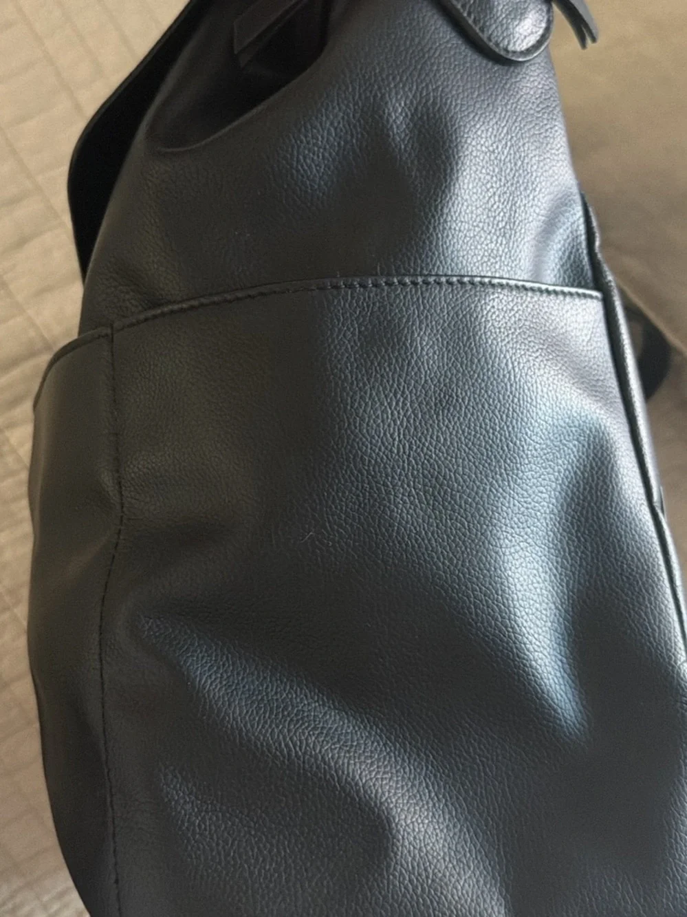 Mina Baie Black Leather-Effect Women's Backpack
